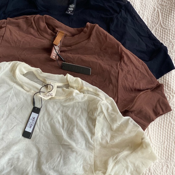 SKIMS summer mesh t shirt in onyx XS - Picture 5 of 5